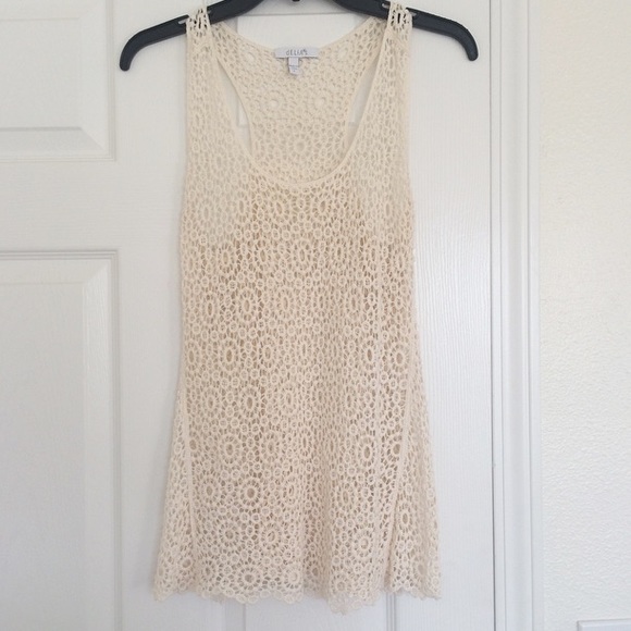 🚫SOLD🚫Crochet Top - Picture 4 of 4