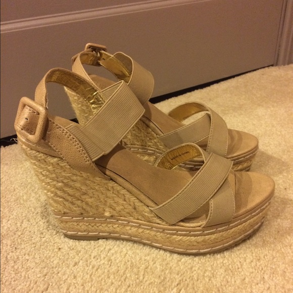 Sandal wedge heels