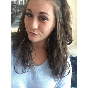 Meet your Posher, Kelly
