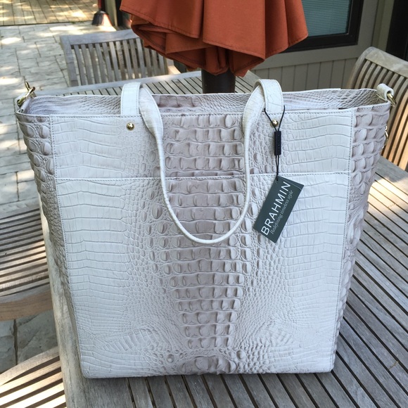 Brahmin Harrison LARGE Travel Tote in Paloma Melbourne - Picture 2 of 9