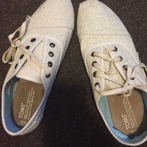 TOMS Shoes