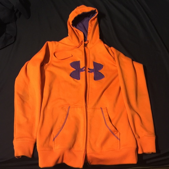 Woman's under armour jacket