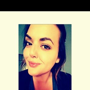 Meet your Posher, Adriana