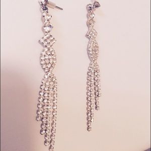 Fashion jewelry prom earnings