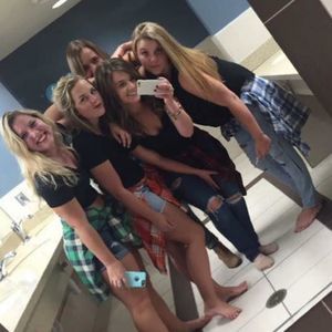 Meet your Posher, Kayla