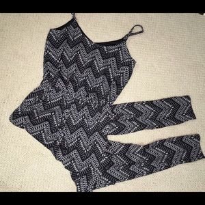 Black and white jumpsuit!💅🏻