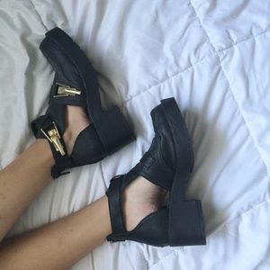 River Island Chunky Cut Out Boot