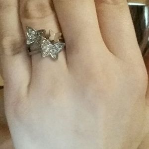 Butterfly ring