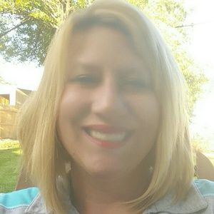 Meet your Posher, Laurie