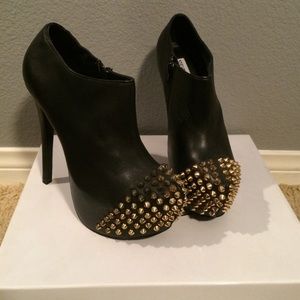 Steve Madden booties