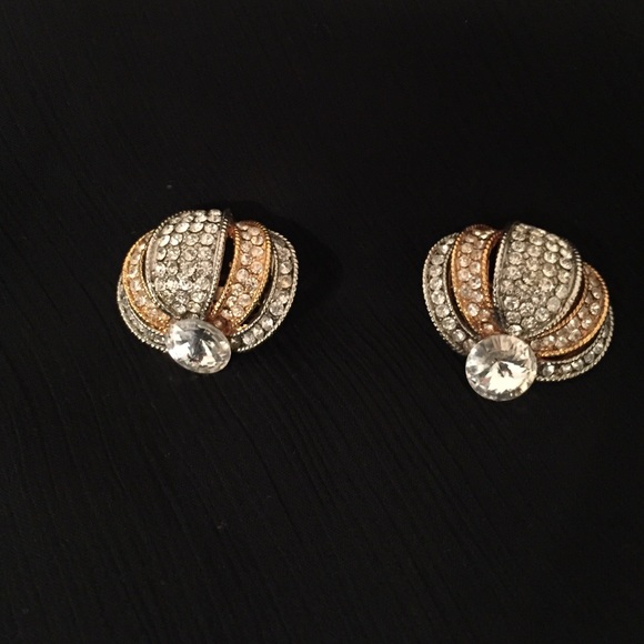 Earrings - Picture 1 of 2