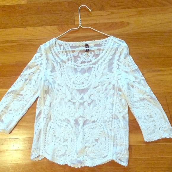 White crochet long sleeve top