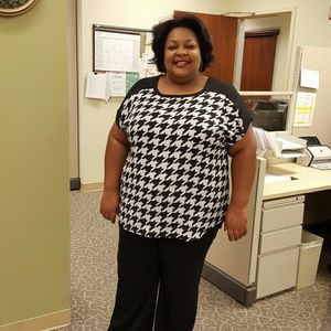 Meet your Posher, Angela