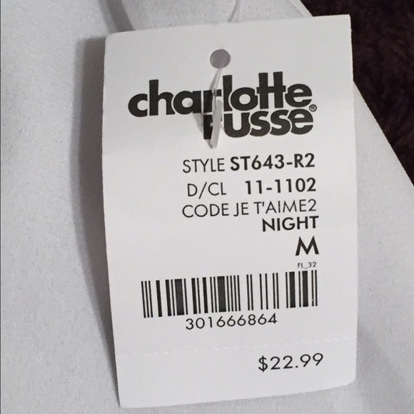 White blouse - Picture 3 of 3