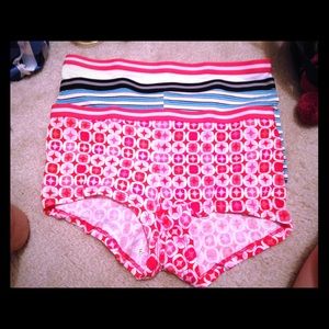 NWOT boxer pants for lady. Triple.