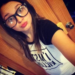 Meet your Posher, Olivia