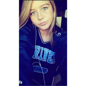 Meet your Posher, Mikayla