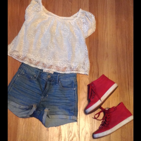 Red carribean shoes