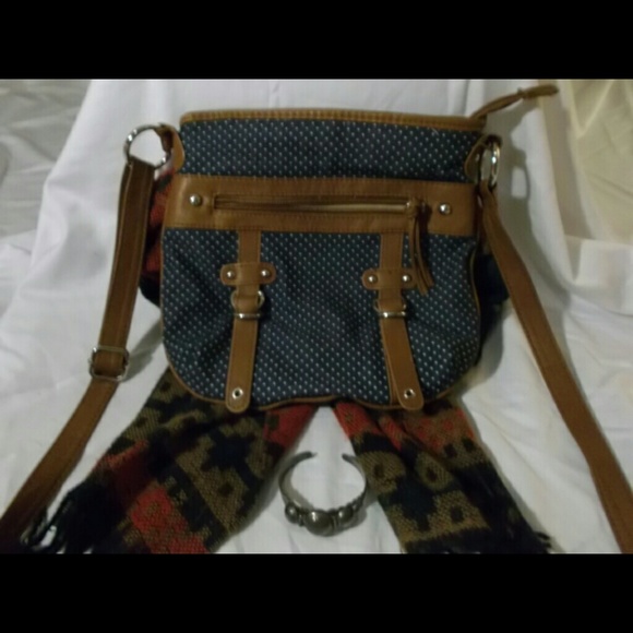 Navy Blue Polka Dot Crossbody - Picture 1 of 3
