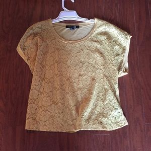 Yellow short sleeve shirt