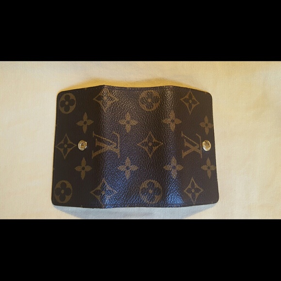 🚫SOLD Authentic Louis Vuitton 4 ring key holder - Picture 3 of 4