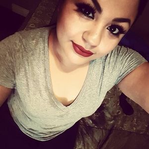 Meet your Posher, Abigail