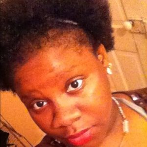 Meet your Posher, Arielle