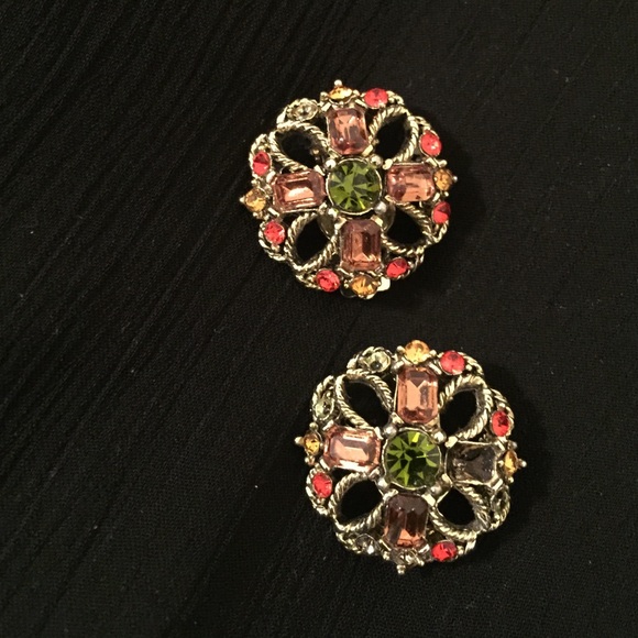 Earrings - Picture 1 of 1