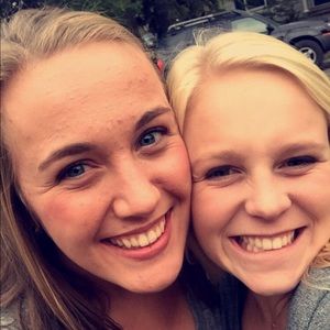 Meet your Posher, Abby