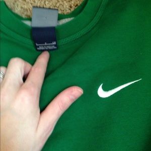 Small Nike sweatshirt