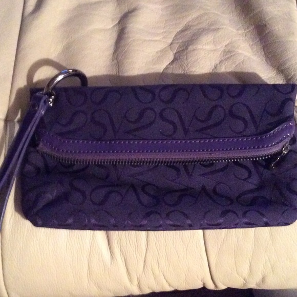 Simply Vera Wang Wristlet