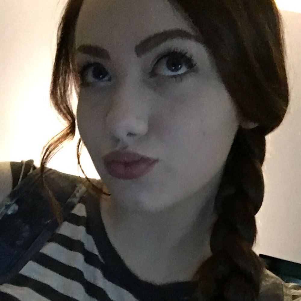 Meet your Posher, Olivia