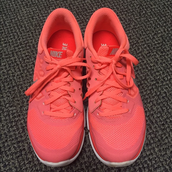 Nike Flex Fitsole tennis shoes!