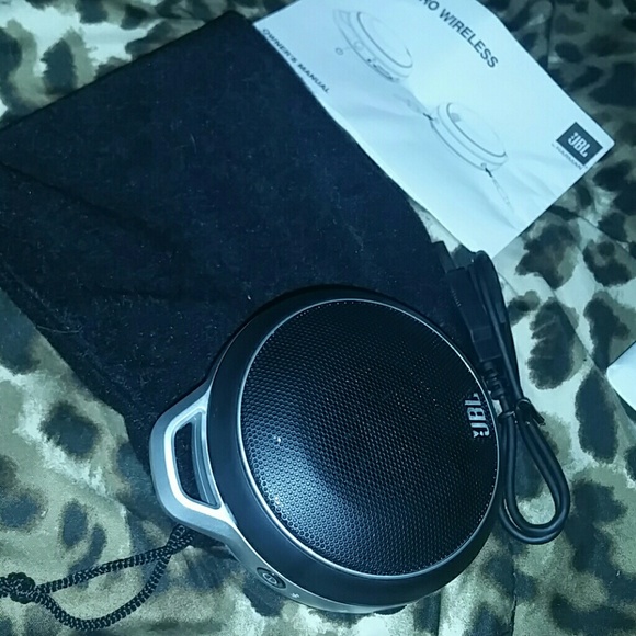 Jbl micro wireless speaker - Picture 2 of 3