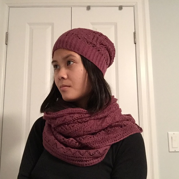 American Eagle Outfitters Accessories - American Eagle Crochet Beanie & Scarf Set