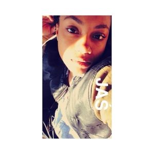 Meet your Posher, Jasmine