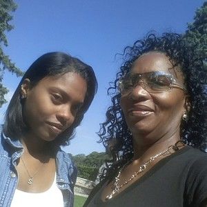 Meet your Posher, Sharon e