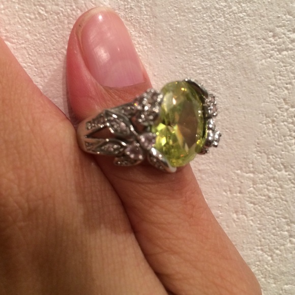 Peridot and sterling silver ring