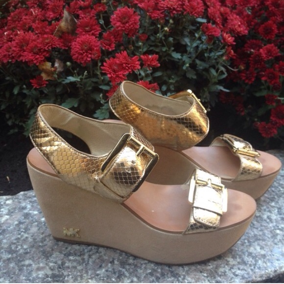 MK wedges