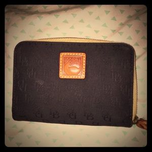 Dooney and Bourke wallet