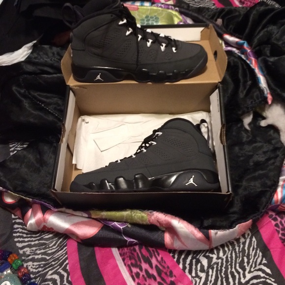Retro Jordan 9 - Picture 4 of 4