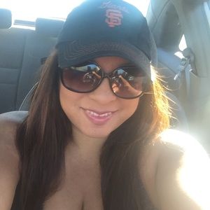 Meet your Posher, Anisa