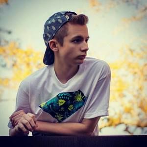 Meet your Posher, Vail