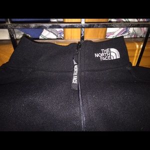 Women's or youth medium Northface half zip