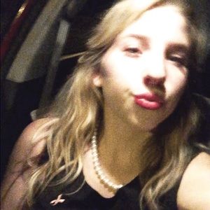 Meet your Posher, Stephany