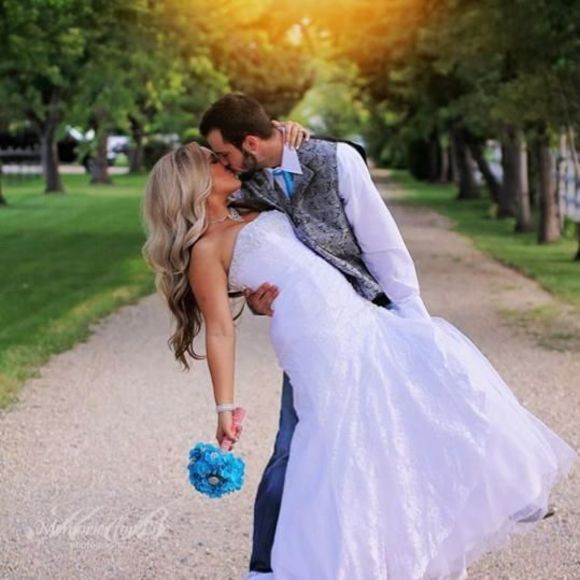 Meet your Posher, Kayla - Picture 1 of 1