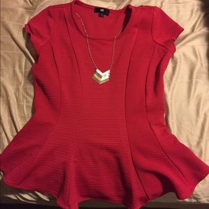 ❤️FINAL $ Gorgeous M Peplum Top with Necklace NEW