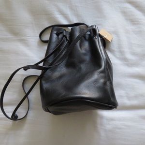Bucket bag