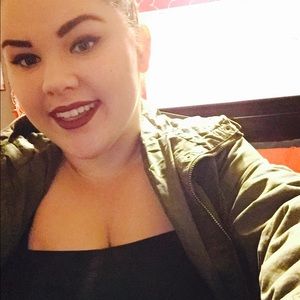 Meet your Posher, Deanna