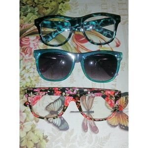 Sunglasses/Mens Levi's/2 Scarves/loft pants